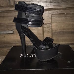 🖤Black super sexy heels🖤